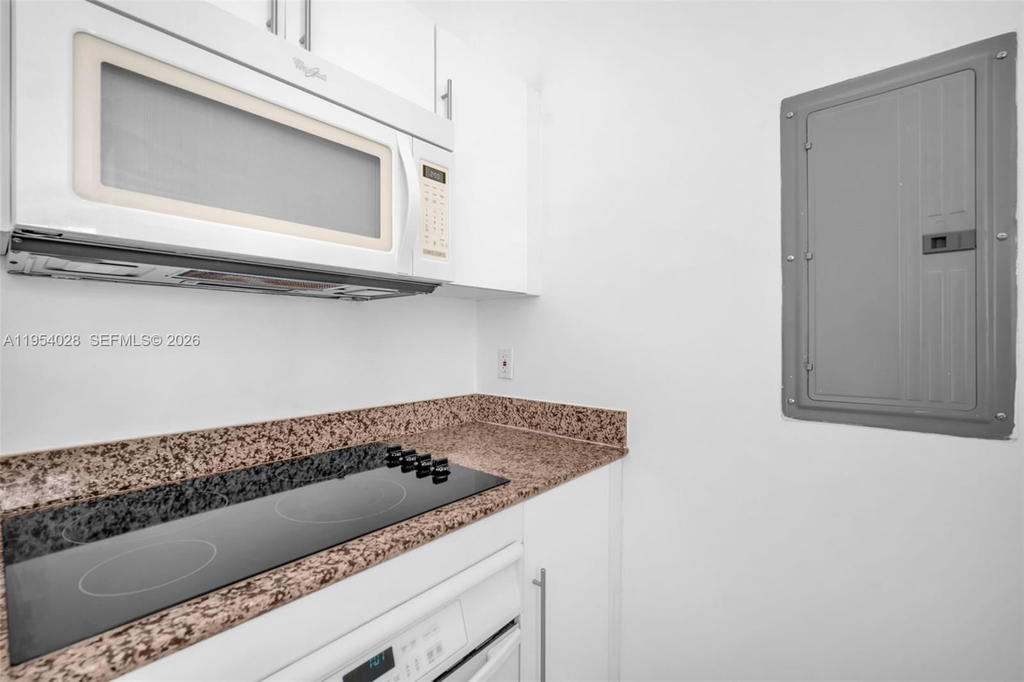 Real estate property located at 325 Biscayne Blvd LPH 17, Miami-dade, One Miami West Condo, Miami, FL