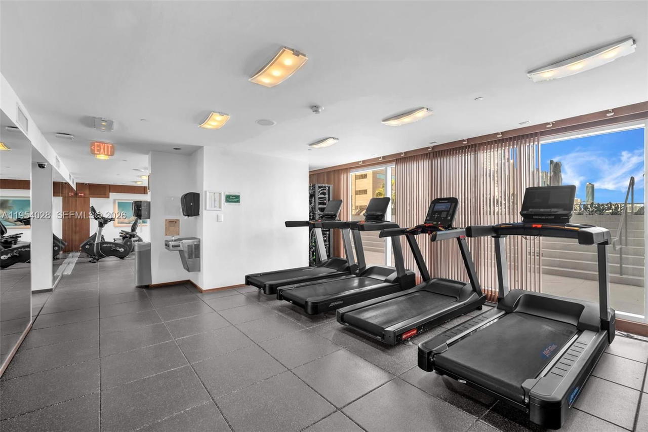 Real estate property located at 325 Biscayne Blvd LPH 17, Miami-dade, One Miami West Condo, Miami, FL