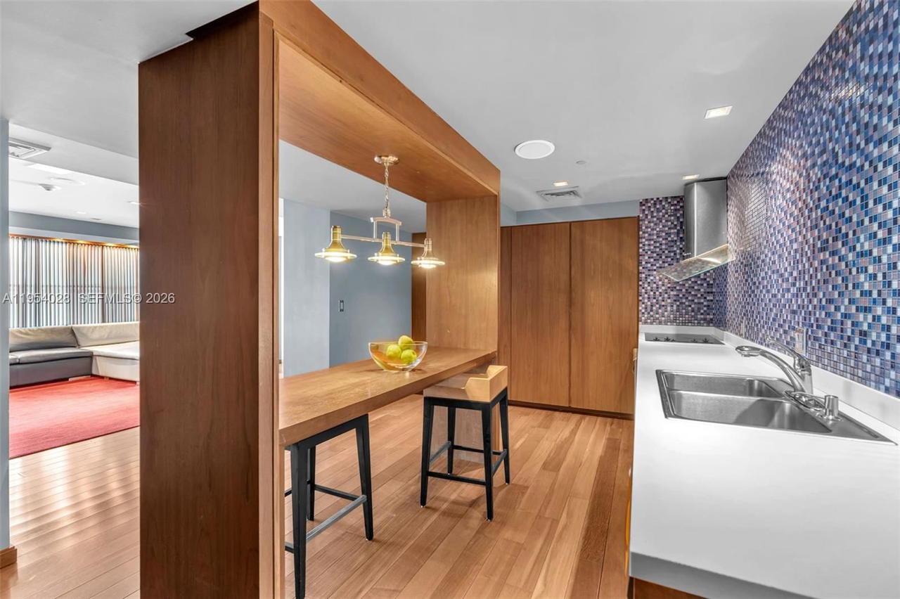 Real estate property located at 325 Biscayne Blvd LPH 17, Miami-dade, One Miami West Condo, Miami, FL