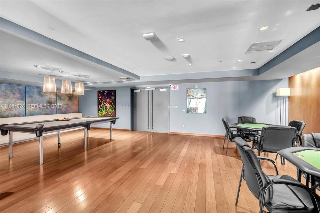 Real estate property located at 325 Biscayne Blvd LPH 17, Miami-dade, One Miami West Condo, Miami, FL