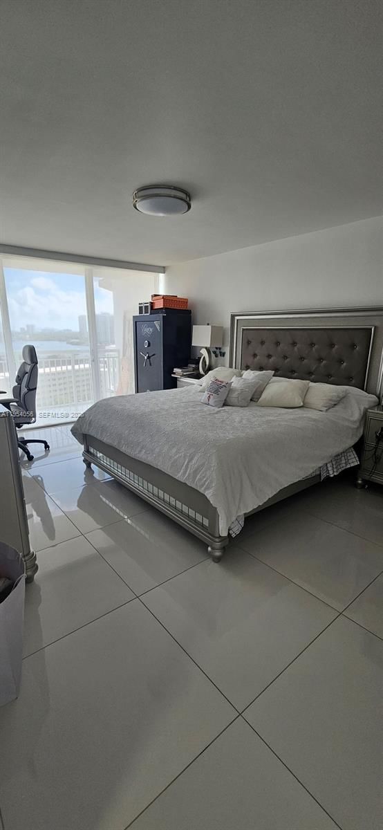 Real estate property located at 18041 Biscayne Blvd #1405, Miami-dade, Del Prado Marina, Aventura, FL
