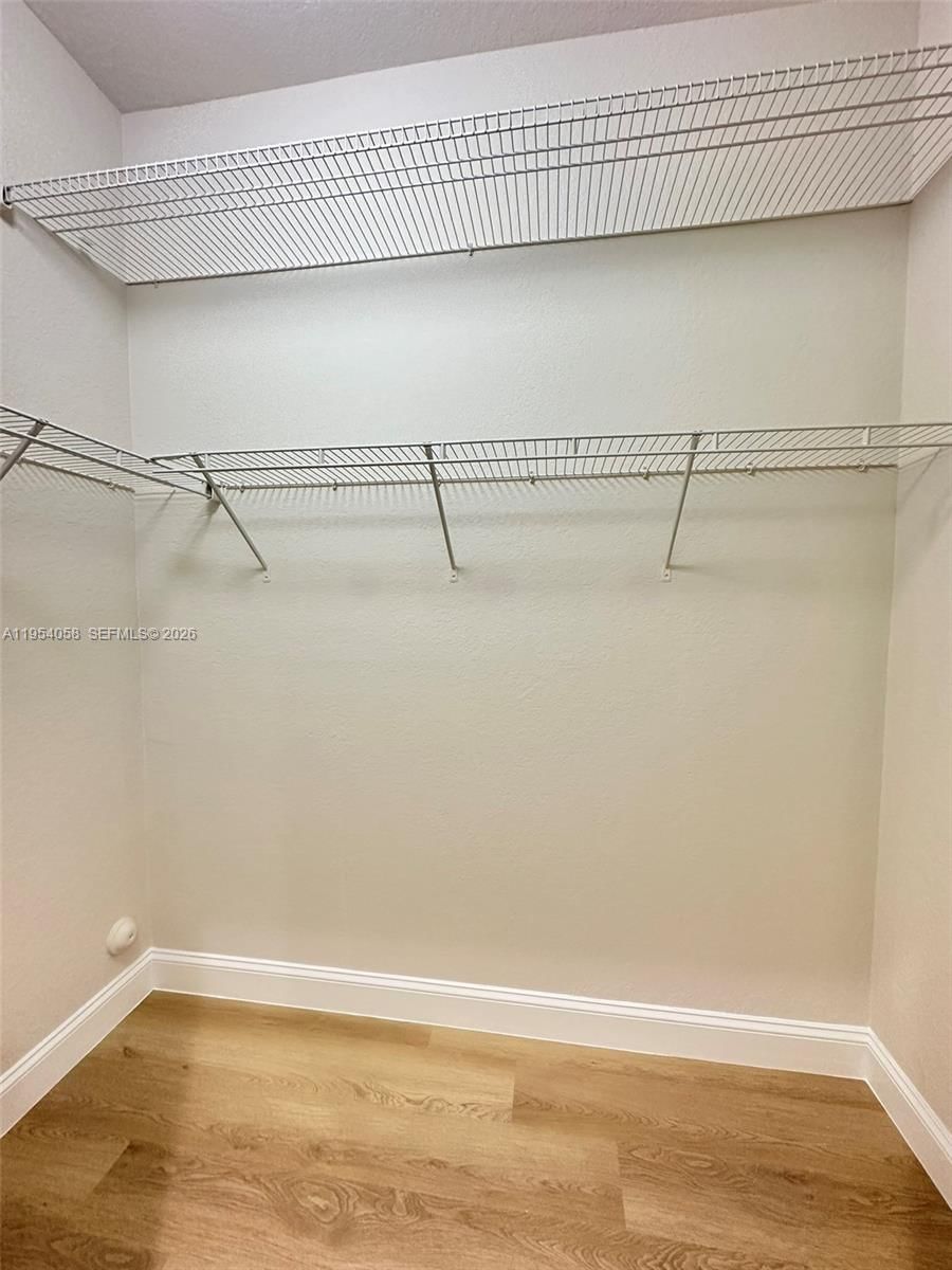 Real estate property located at 10973 238th Ter, Miami-dade, Spicewood Sub, Miami, FL