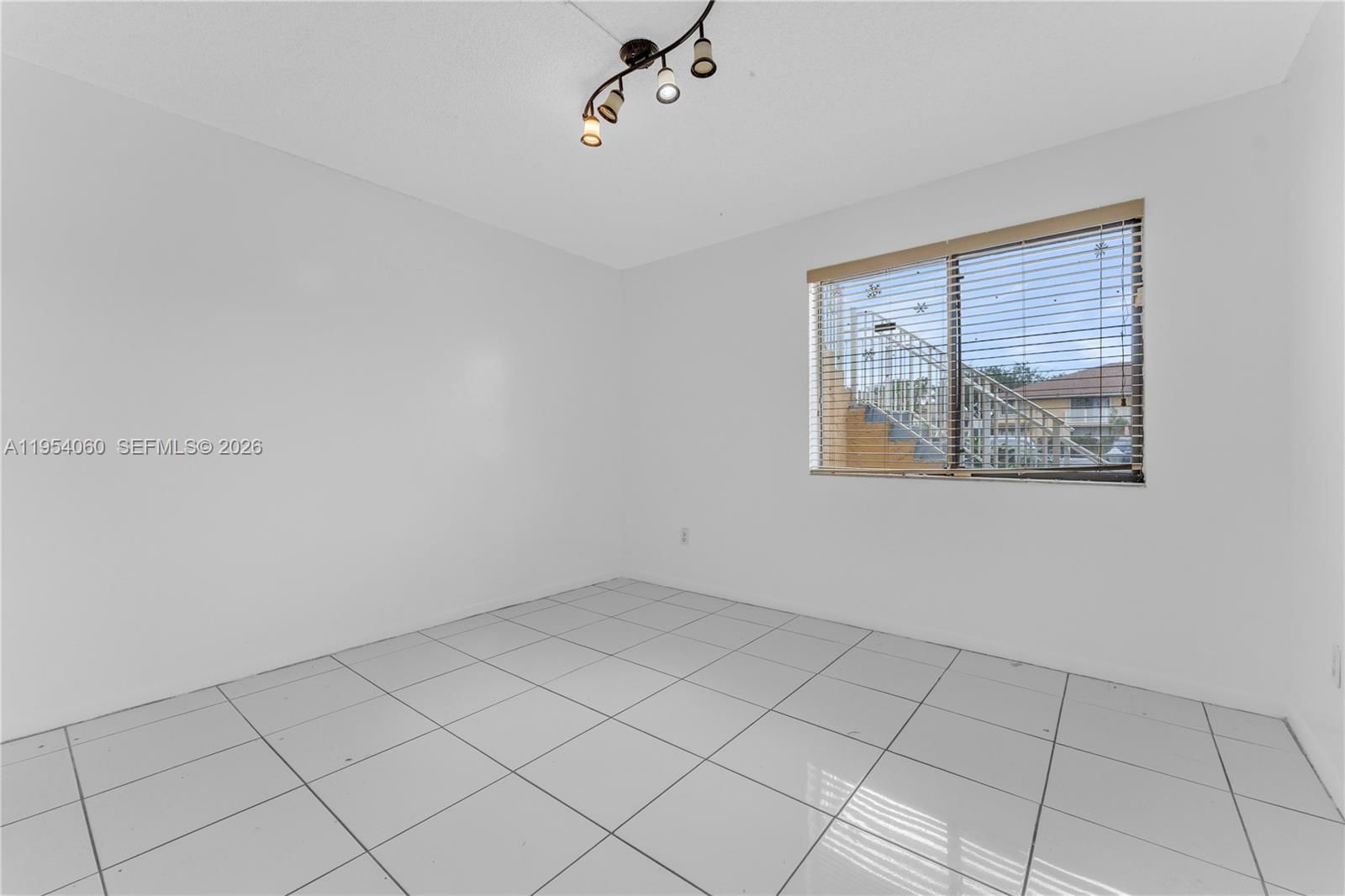 Real estate property located at 440 214th St #104, Miami-dade, Misty Lake Condo, Miami Gardens, FL