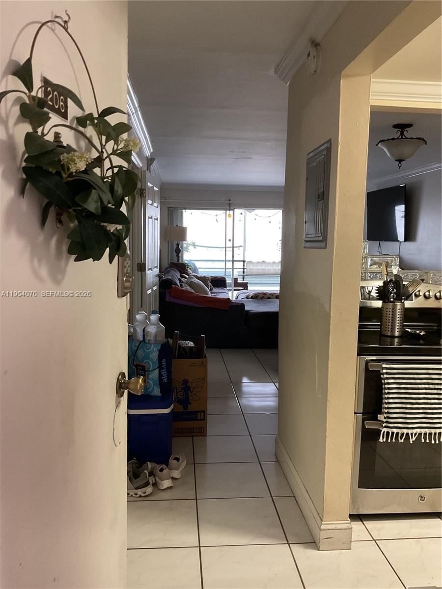Real estate property located at 8758 12th St #206, Miami-dade, Galloway Gardens Condo, Miami, FL