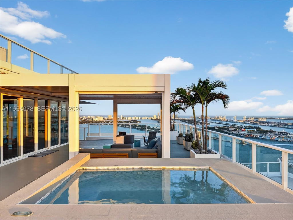 Real estate property located at 2020 Bayshore Dr PH-4104, Miami-dade, Paramount Bay Condo, Miami, FL