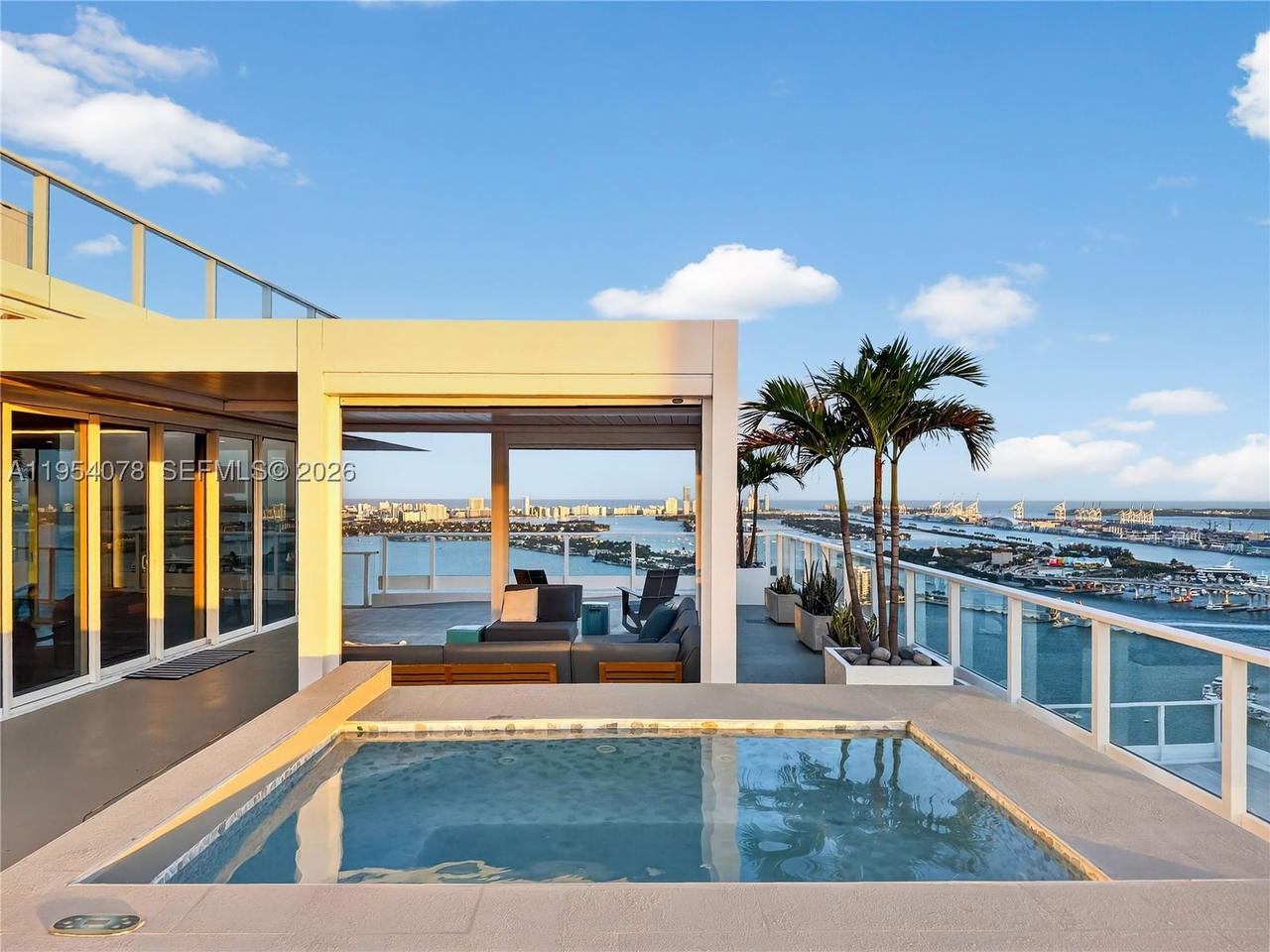 Real estate property located at 2020 Bayshore Dr PH-4104, Miami-dade, Paramount Bay Condo, Miami, FL