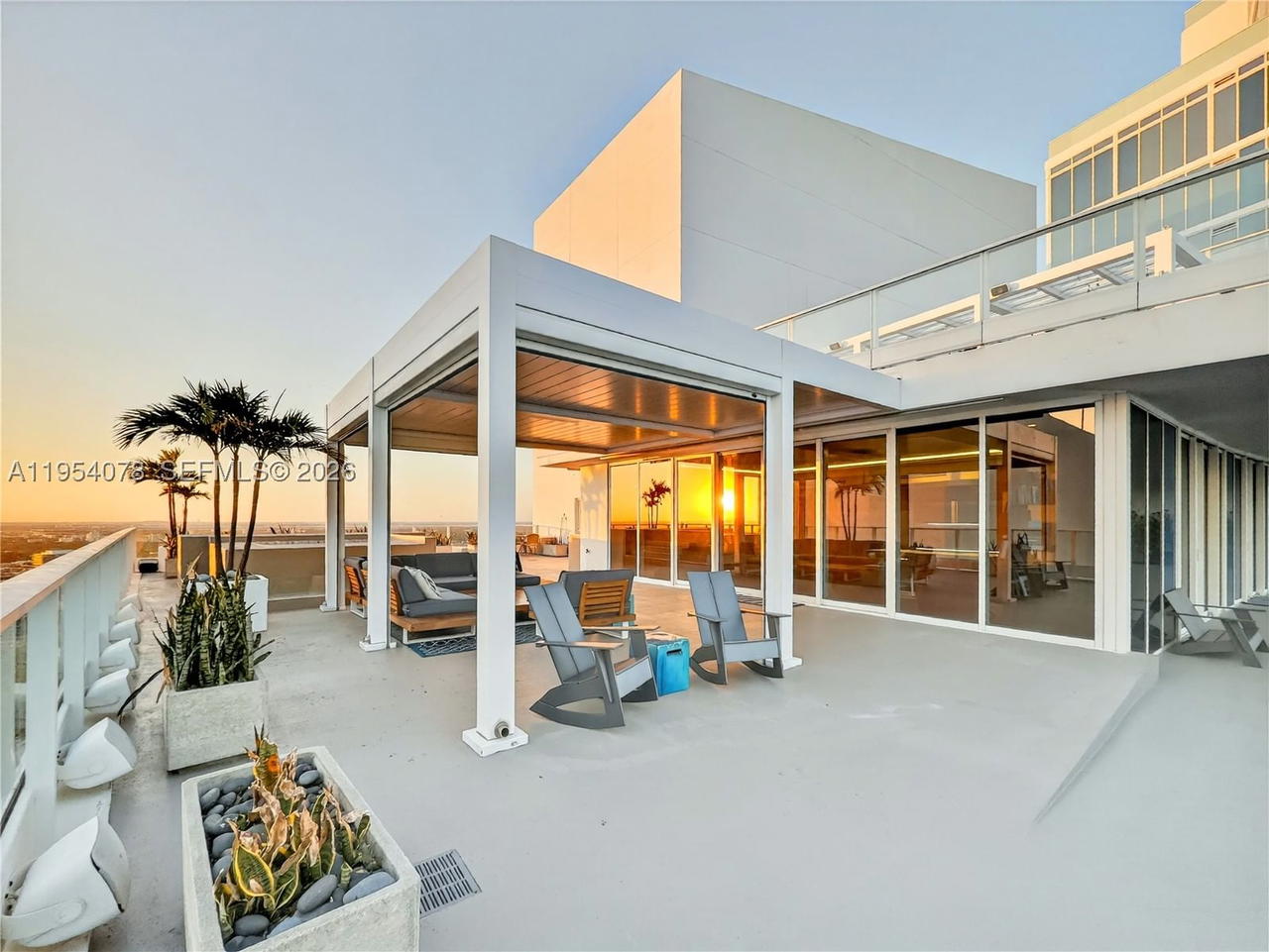 Real estate property located at 2020 Bayshore Dr PH-4104, Miami-dade, Paramount Bay Condo, Miami, FL