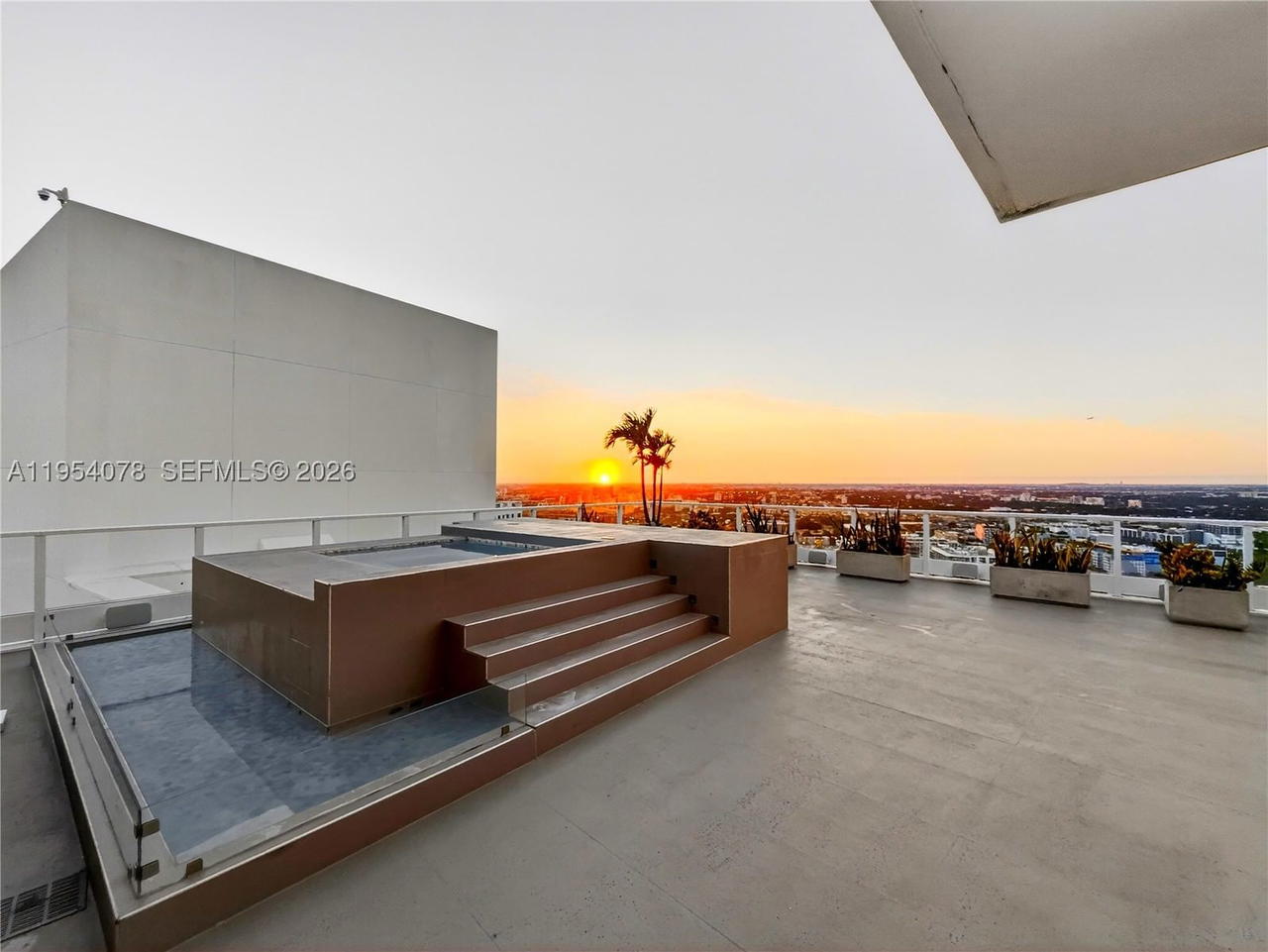 Real estate property located at 2020 Bayshore Dr PH-4104, Miami-dade, Paramount Bay Condo, Miami, FL