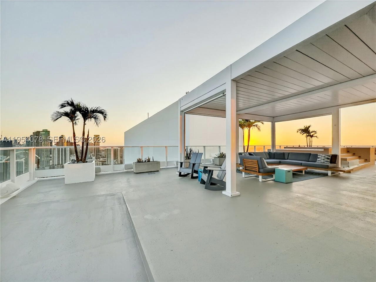 Real estate property located at 2020 Bayshore Dr PH-4104, Miami-dade, Paramount Bay Condo, Miami, FL