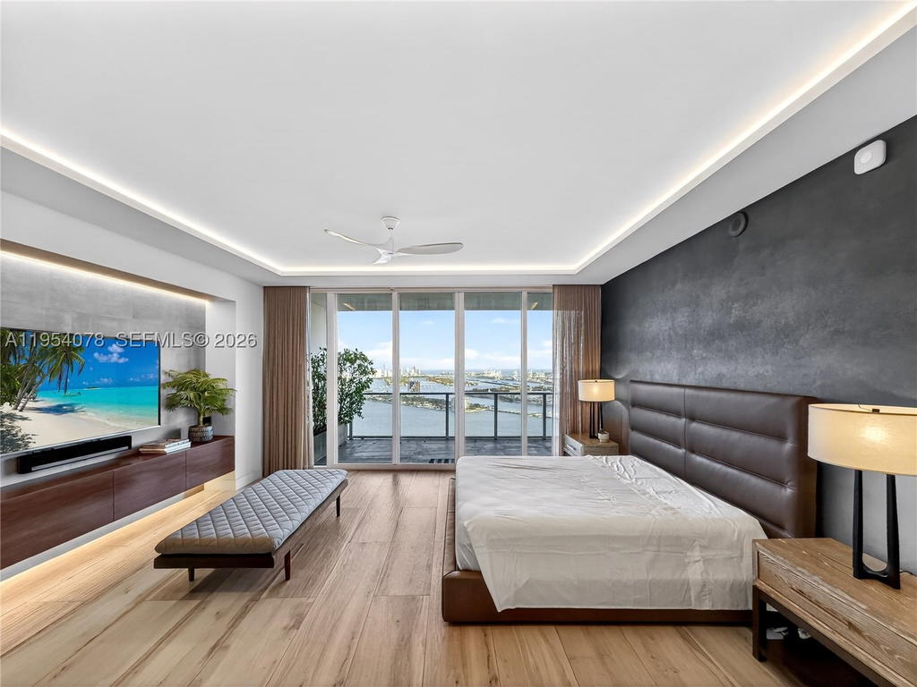 Real estate property located at 2020 Bayshore Dr PH-4104, Miami-dade, Paramount Bay Condo, Miami, FL