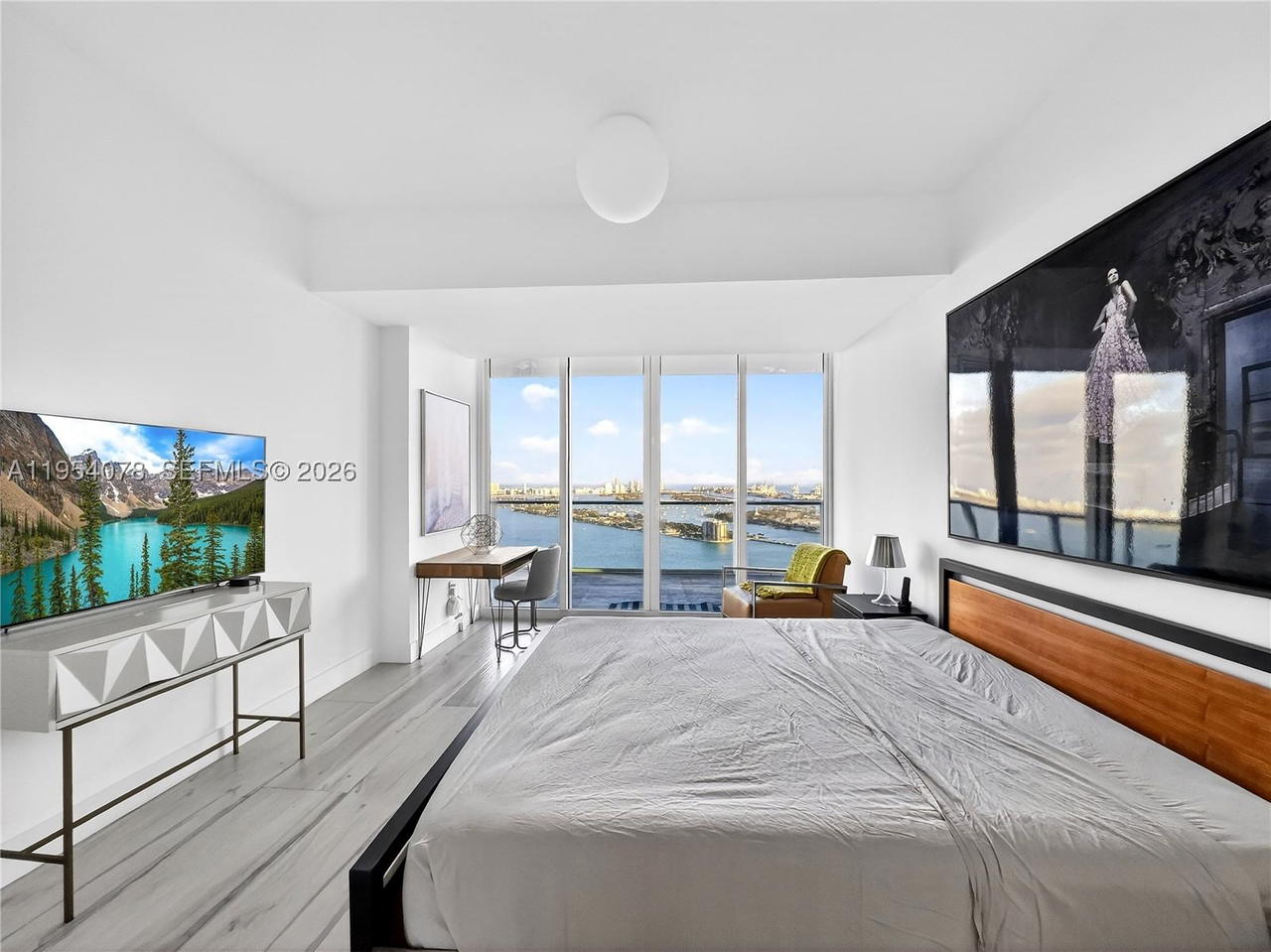 Real estate property located at 2020 Bayshore Dr PH-4104, Miami-dade, Paramount Bay Condo, Miami, FL