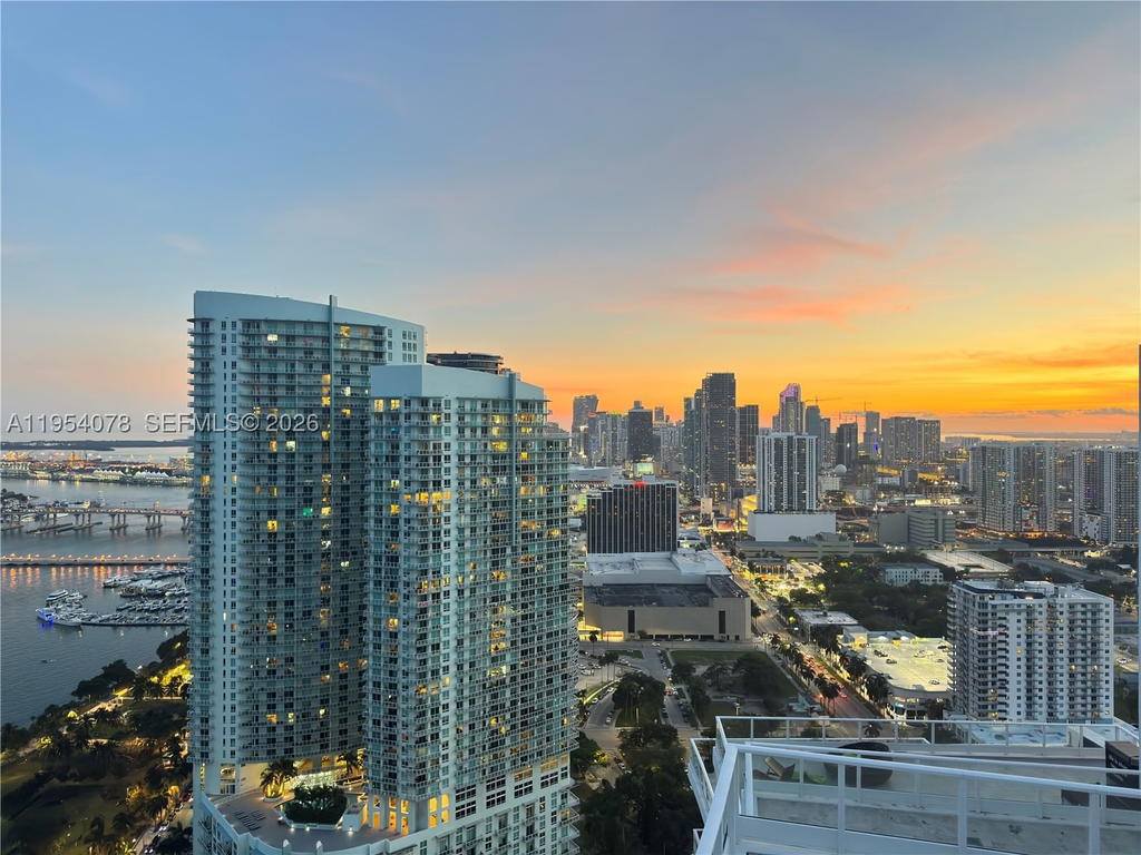 Real estate property located at 2020 Bayshore Dr PH-4104, Miami-dade, Paramount Bay Condo, Miami, FL