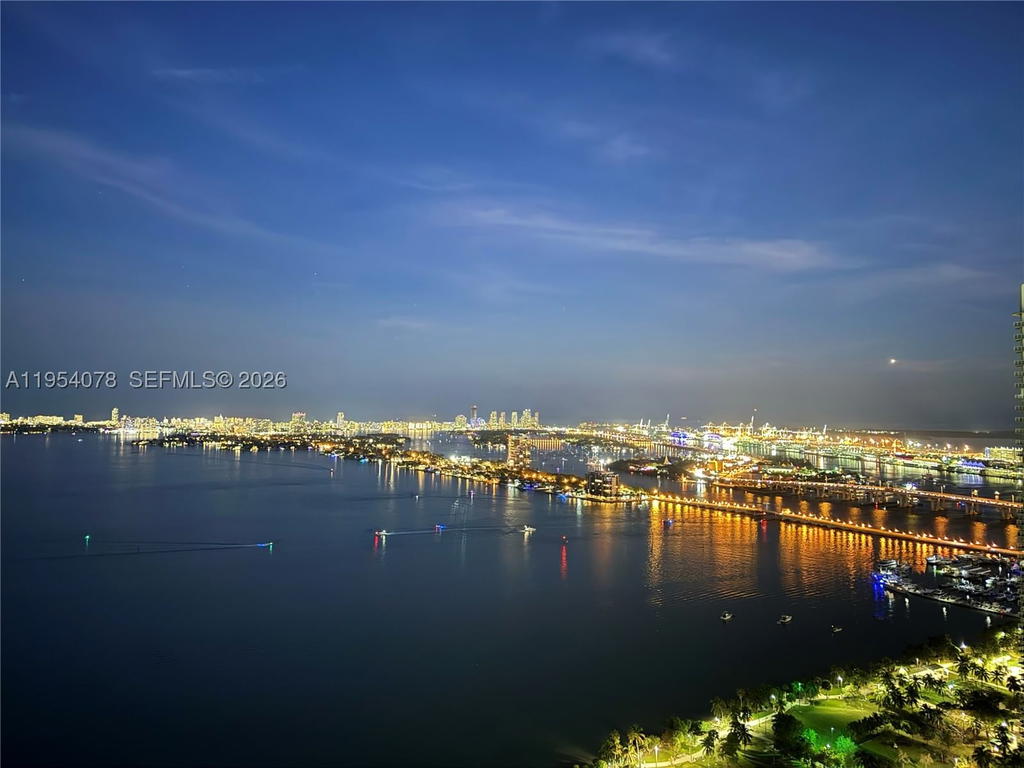Real estate property located at 2020 Bayshore Dr PH-4104, Miami-dade, Paramount Bay Condo, Miami, FL