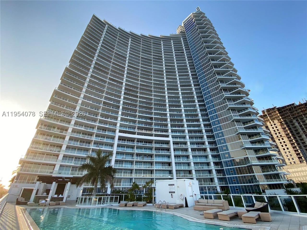 Real estate property located at 2020 Bayshore Dr PH-4104, Miami-dade, Paramount Bay Condo, Miami, FL