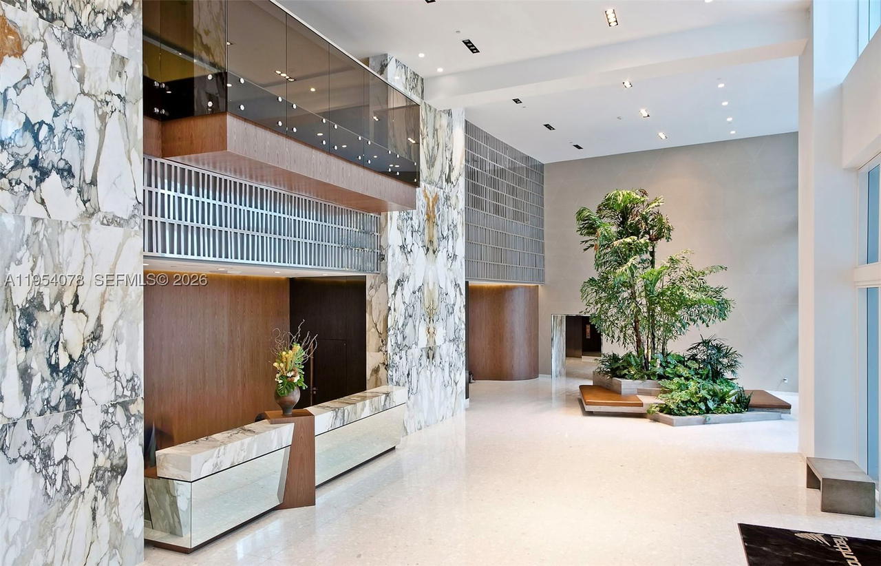 Real estate property located at 2020 Bayshore Dr PH-4104, Miami-dade, Paramount Bay Condo, Miami, FL