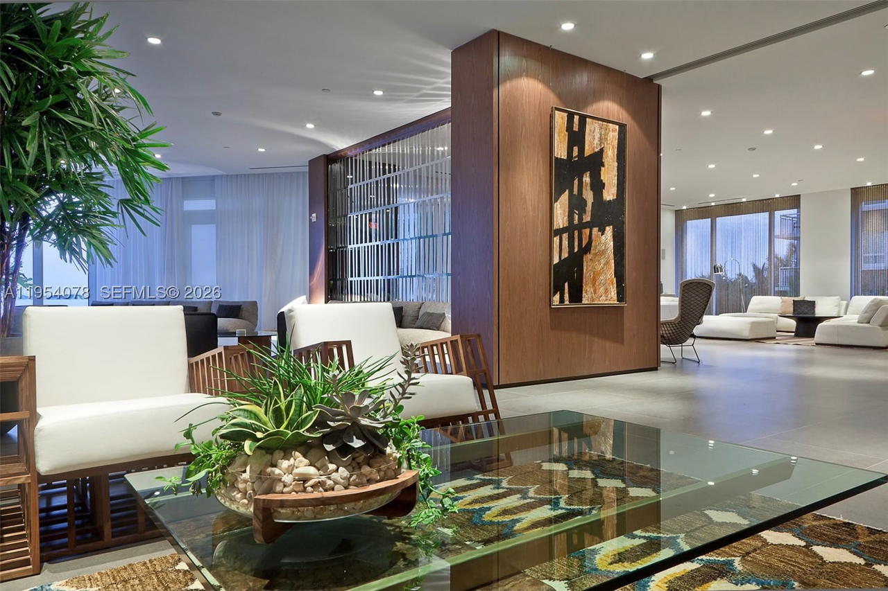 Real estate property located at 2020 Bayshore Dr PH-4104, Miami-dade, Paramount Bay Condo, Miami, FL