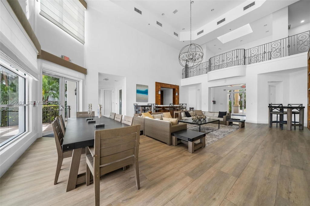 Real estate property located at 3255 184th St #12306, Miami-dade, Village By The Bay Condo, Aventura, FL