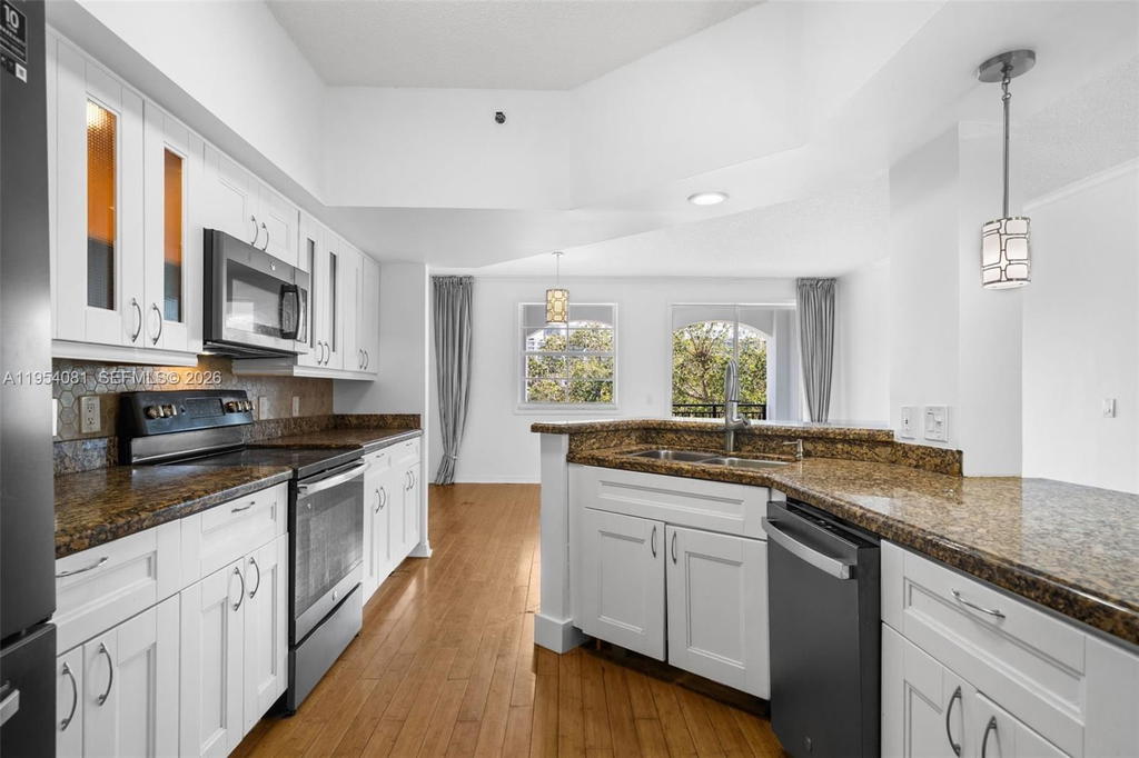 Real estate property located at 3255 184th St #12306, Miami-dade, Village By The Bay Condo, Aventura, FL