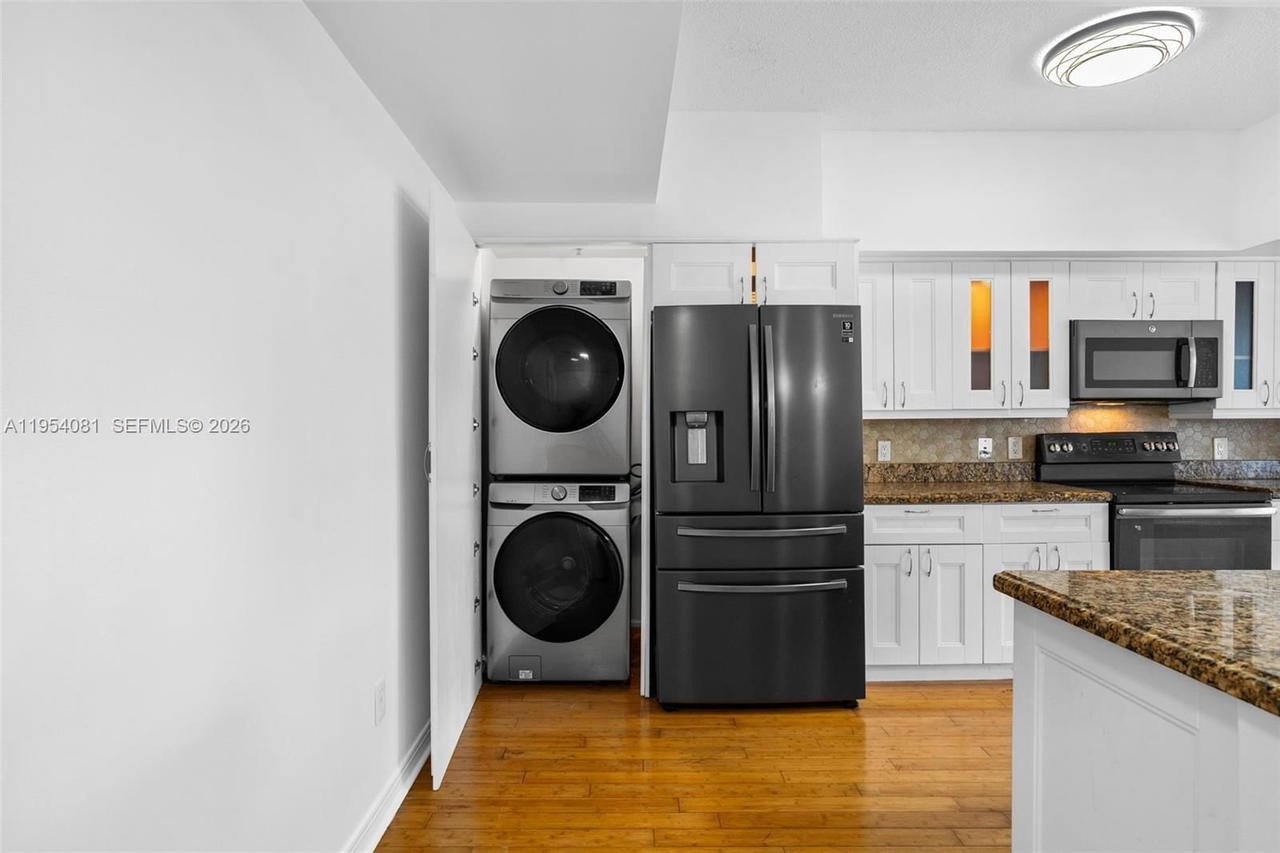 Real estate property located at 3255 184th St #12306, Miami-dade, Village By The Bay Condo, Aventura, FL