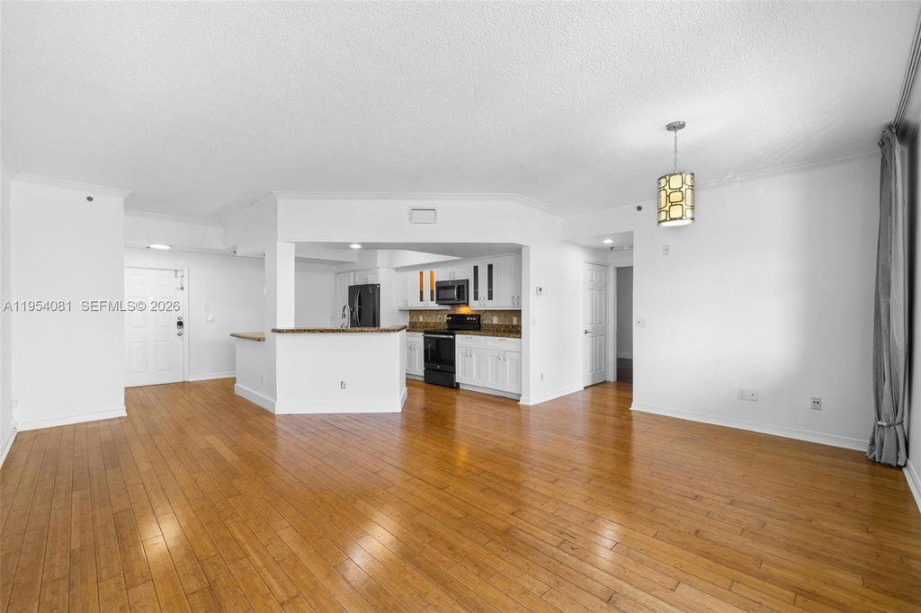 Real estate property located at 3255 184th St #12306, Miami-dade, Village By The Bay Condo, Aventura, FL