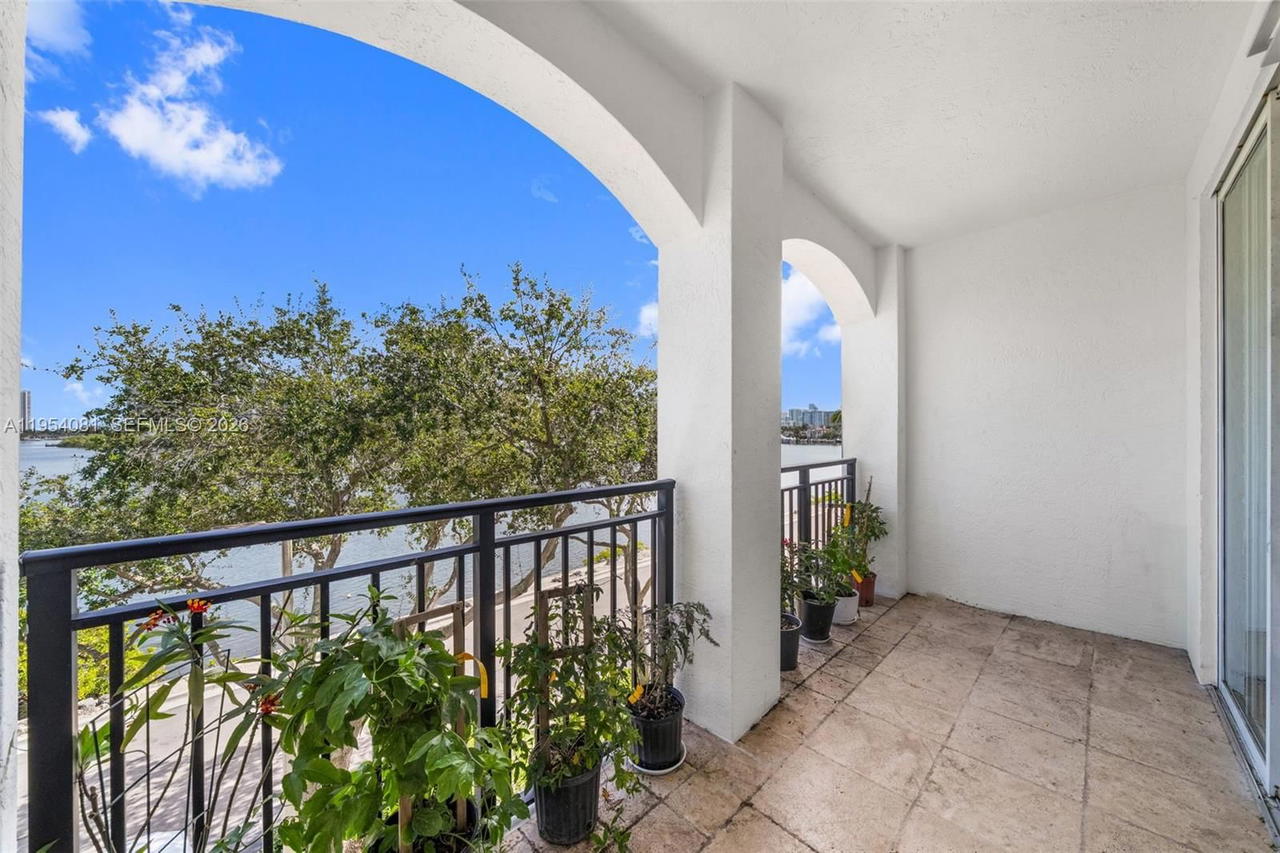 Real estate property located at 3255 184th St #12306, Miami-dade, Village By The Bay Condo, Aventura, FL