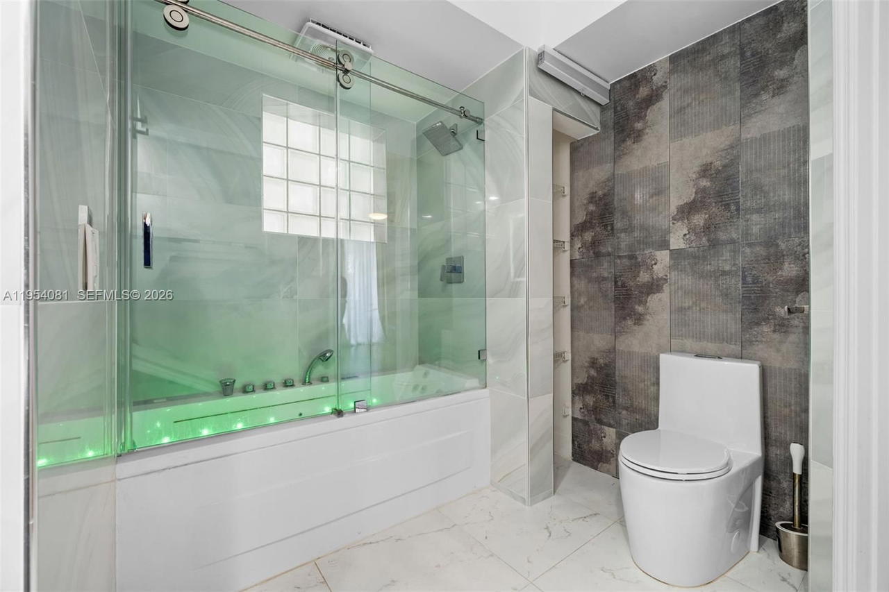 Real estate property located at 3255 184th St #12306, Miami-dade, Village By The Bay Condo, Aventura, FL