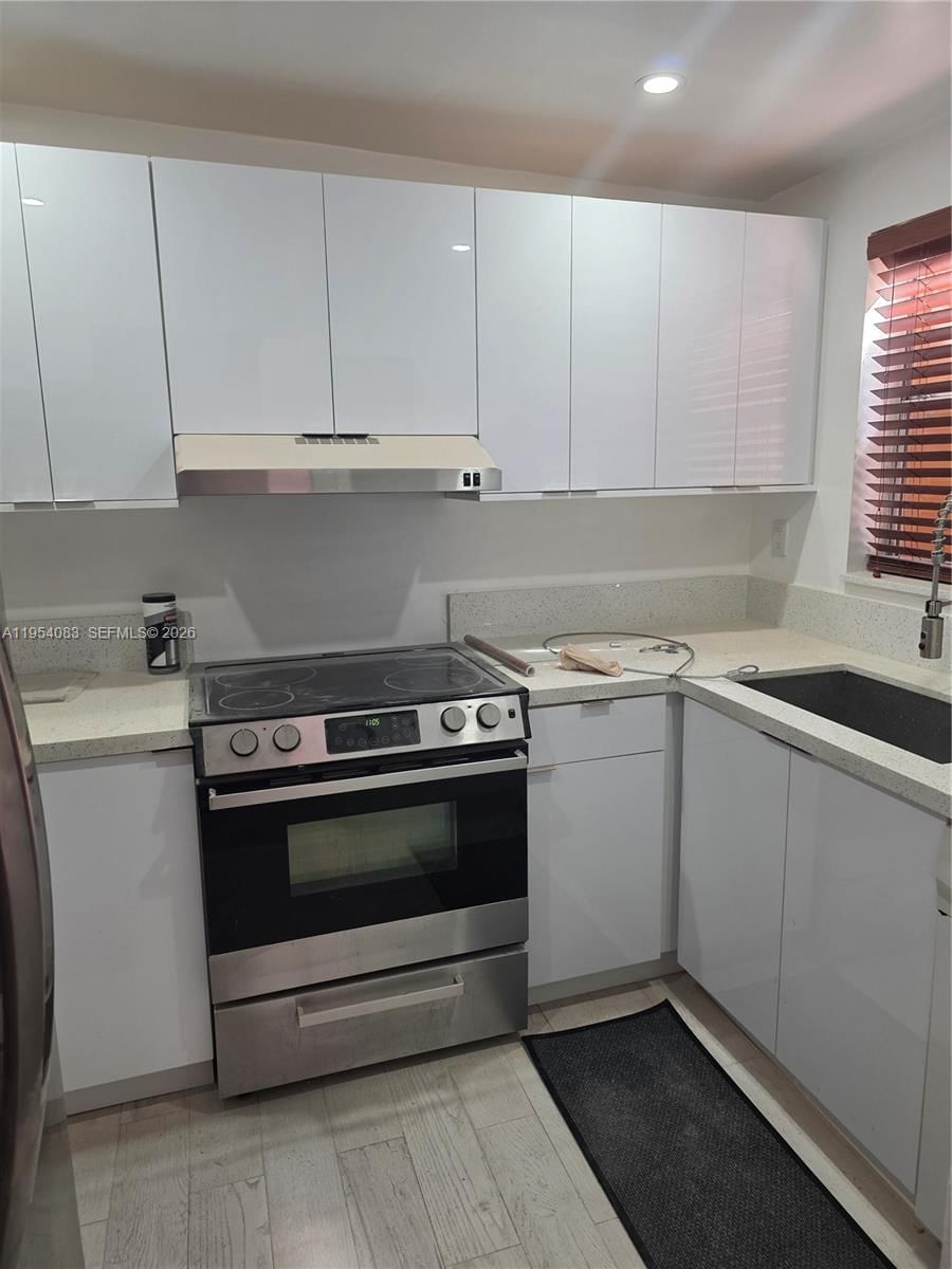 Real estate property located at 1095 40th St #26, Miami-dade, Mango Hill Condo No 6, Hialeah, FL