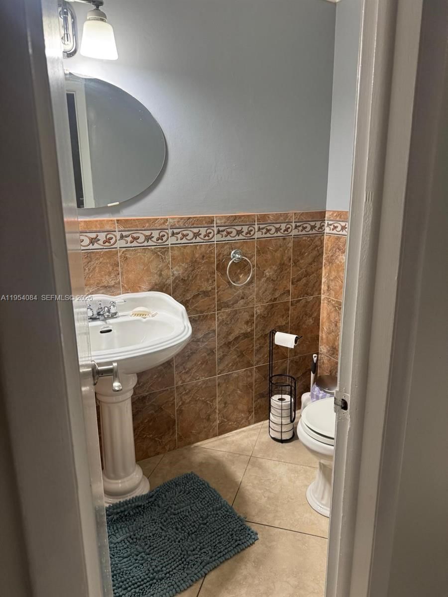 Real estate property located at 8370 154th Ave #9, Miami-dade, Centre Court Condo, Miami, FL
