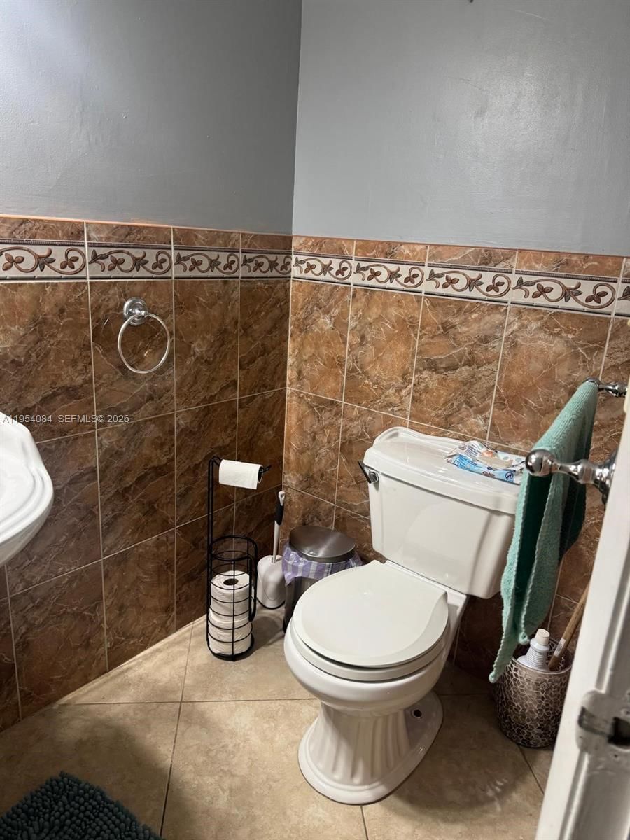 Real estate property located at 8370 154th Ave #9, Miami-dade, Centre Court Condo, Miami, FL