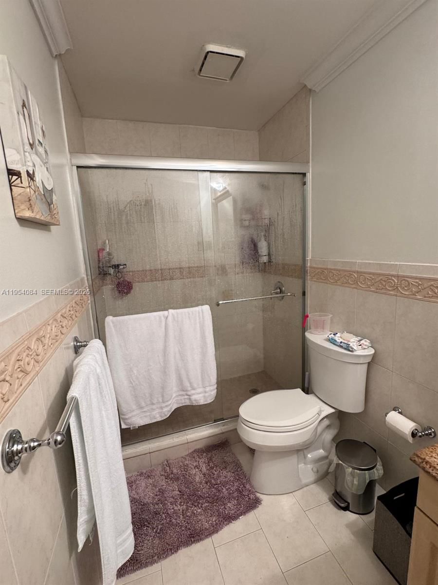 Real estate property located at 8370 154th Ave #9, Miami-dade, Centre Court Condo, Miami, FL
