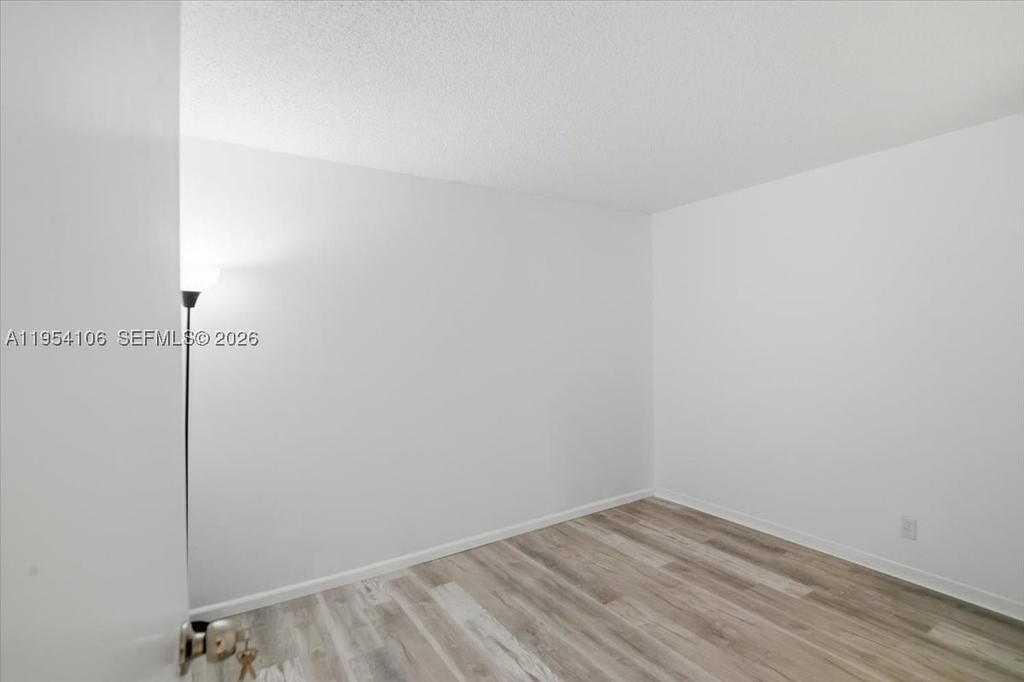 Real estate property located at 6101 Falls Cir Dr #309, Broward, Inverrary Country Club, Lauderhill, FL