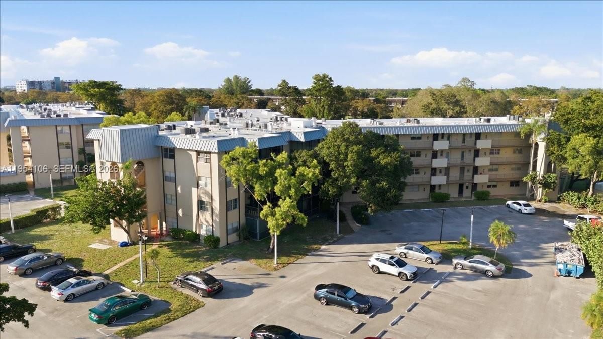 Real estate property located at 6101 Falls Cir Dr #309, Broward, Inverrary Country Club, Lauderhill, FL