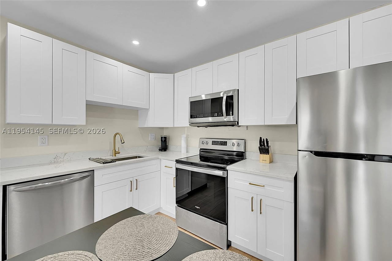 Real estate property located at 1520 3rd Ave, Broward, Progresso, Fort Lauderdale, FL