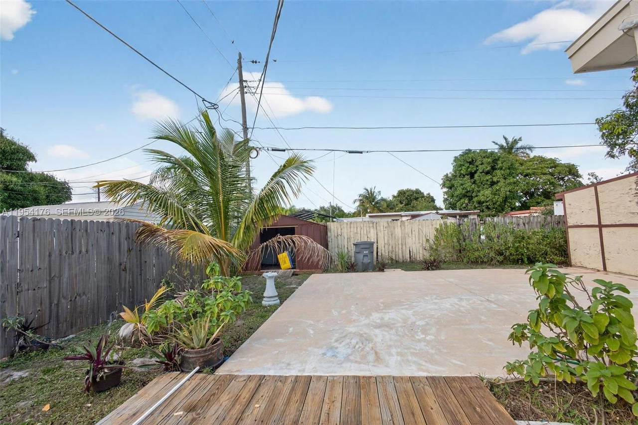 Real estate property located at 171 Tulip Tree Dr, Palm Beach, San Castle 1st And 2nd Ad, Lake Worth, FL