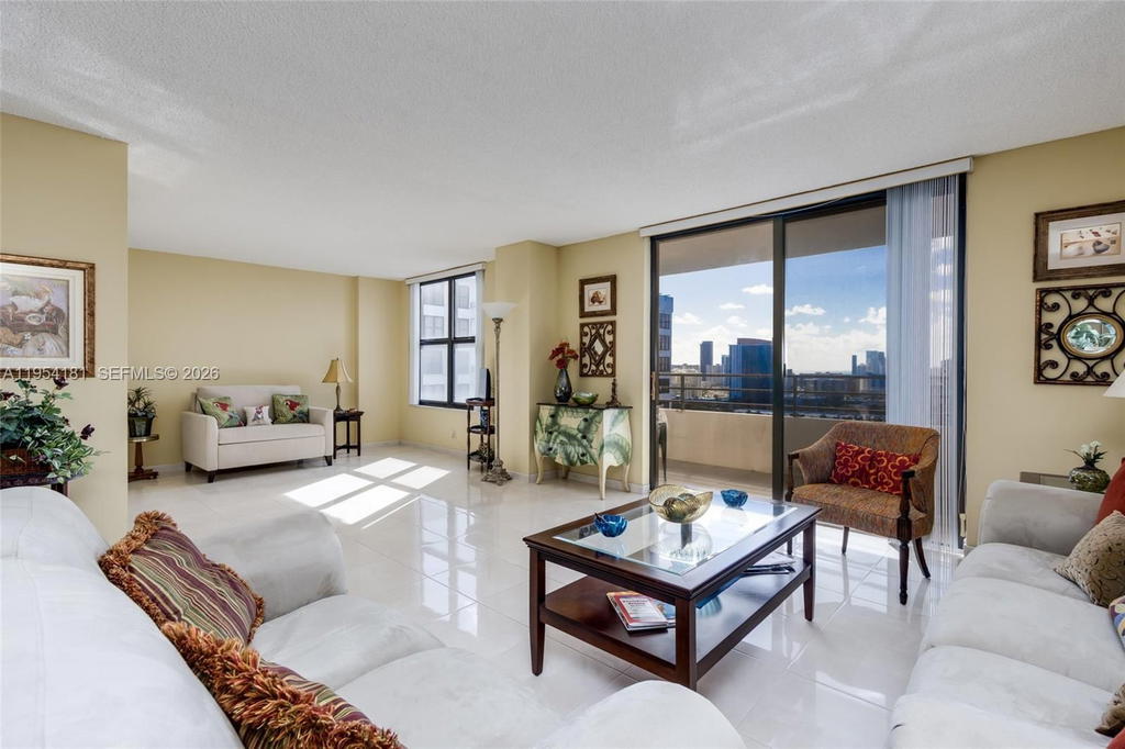Real estate property located at 2500 PARKVIEW DR #2315, Broward, Olympus Condo, Hallandale Beach, FL