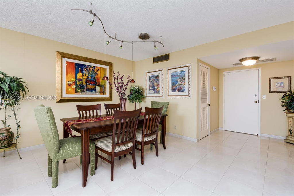 Real estate property located at 2500 PARKVIEW DR #2315, Broward, Olympus Condo, Hallandale Beach, FL