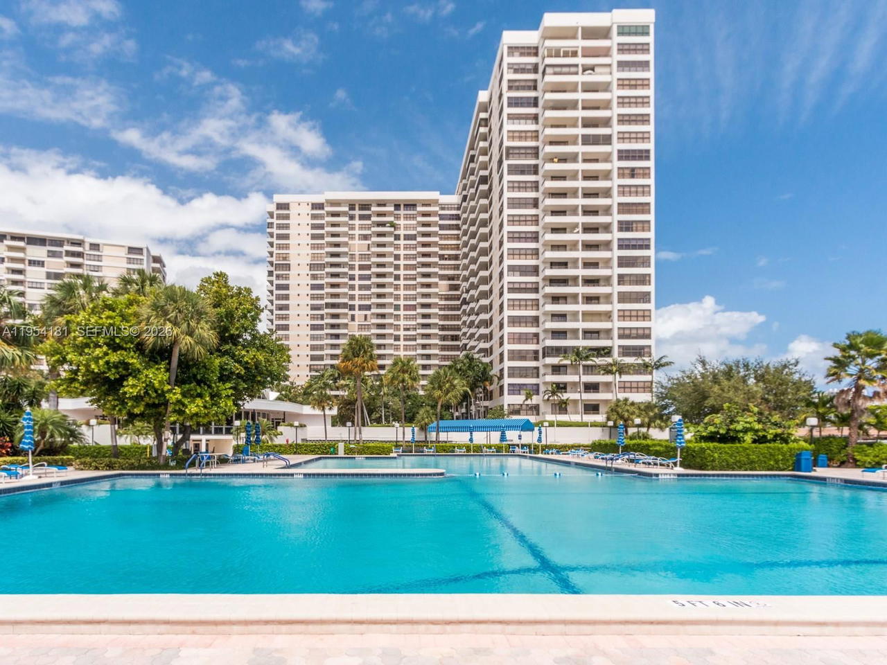Real estate property located at 2500 PARKVIEW DR #2315, Broward, Olympus Condo, Hallandale Beach, FL