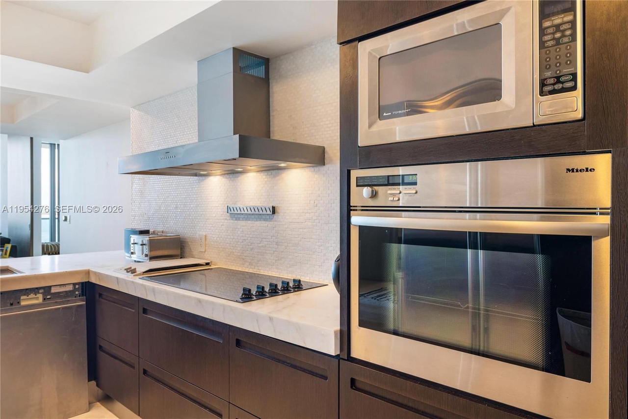 Real estate property located at 1331 Brickell Bay Dr #1703, Miami-dade, Jade Residences At Bricke, Miami, FL