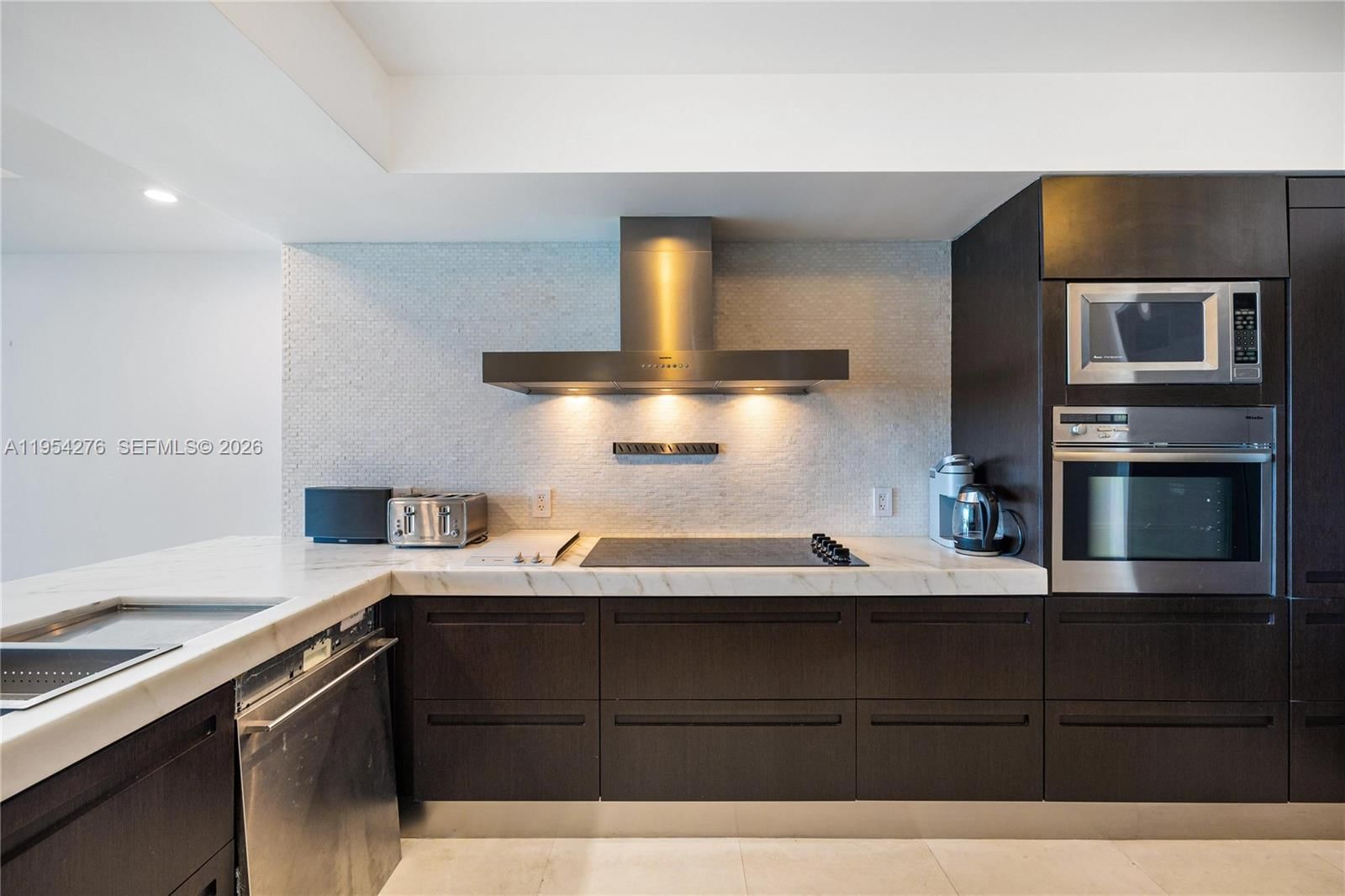 Real estate property located at 1331 Brickell Bay Dr #1703, Miami-dade, Jade Residences At Bricke, Miami, FL