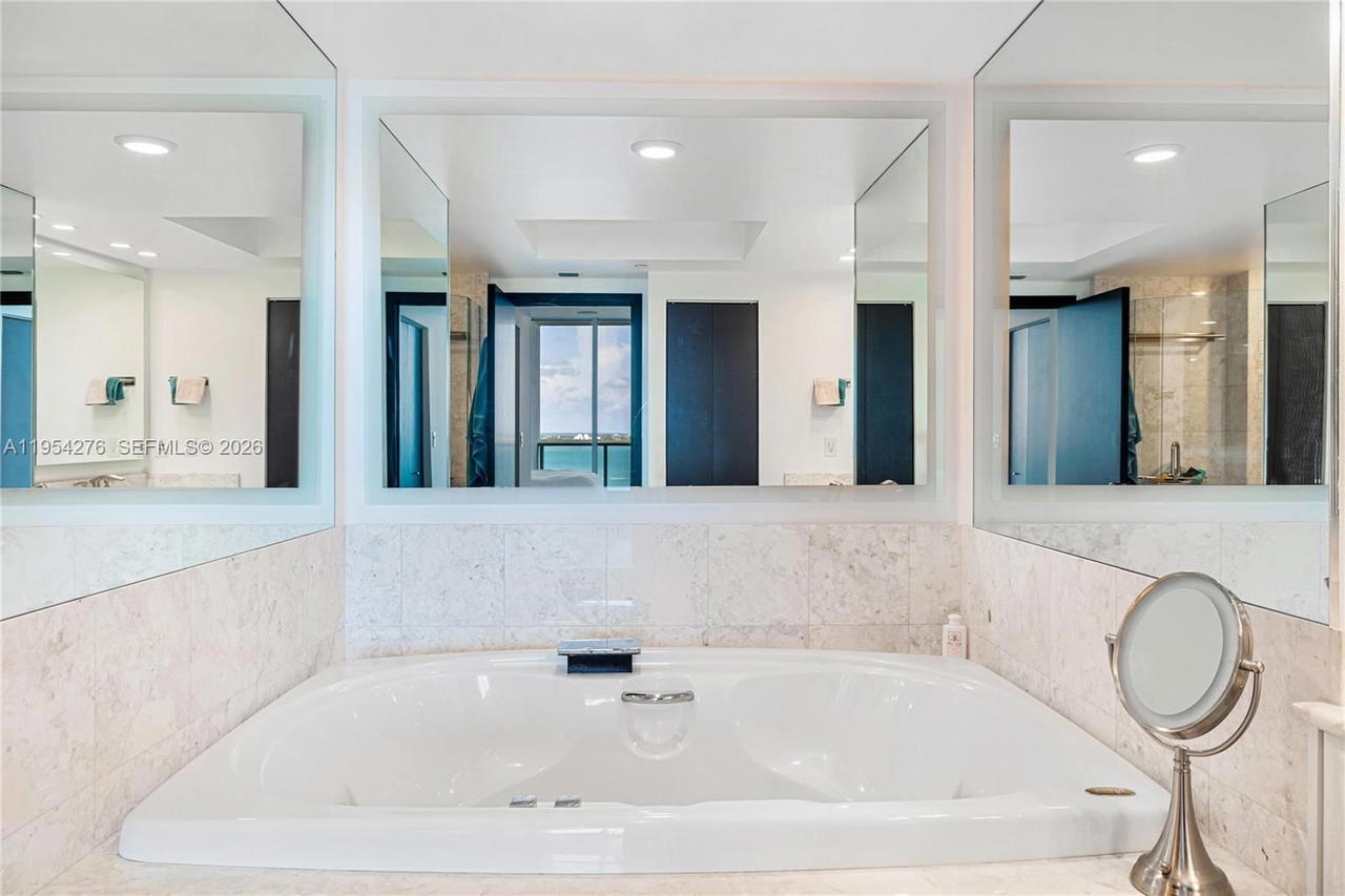 Real estate property located at 1331 Brickell Bay Dr #1703, Miami-dade, Jade Residences At Bricke, Miami, FL
