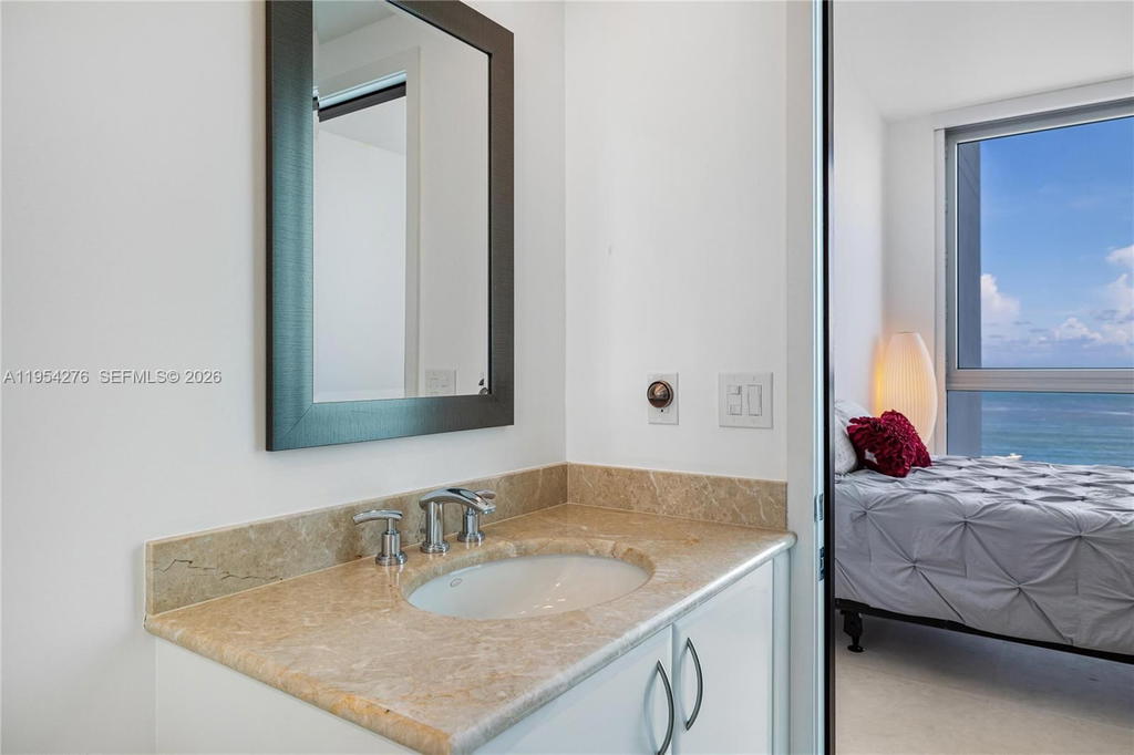 Real estate property located at 1331 Brickell Bay Dr #1703, Miami-dade, Jade Residences At Bricke, Miami, FL