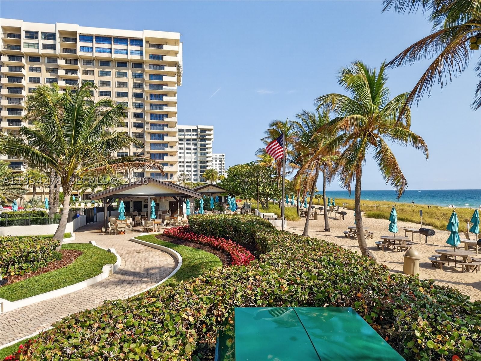 Real estate property located at 5000 Ocean Blvd #1006, Broward, Sea Ranch Club B Condo, Lauderdale By The Sea, FL