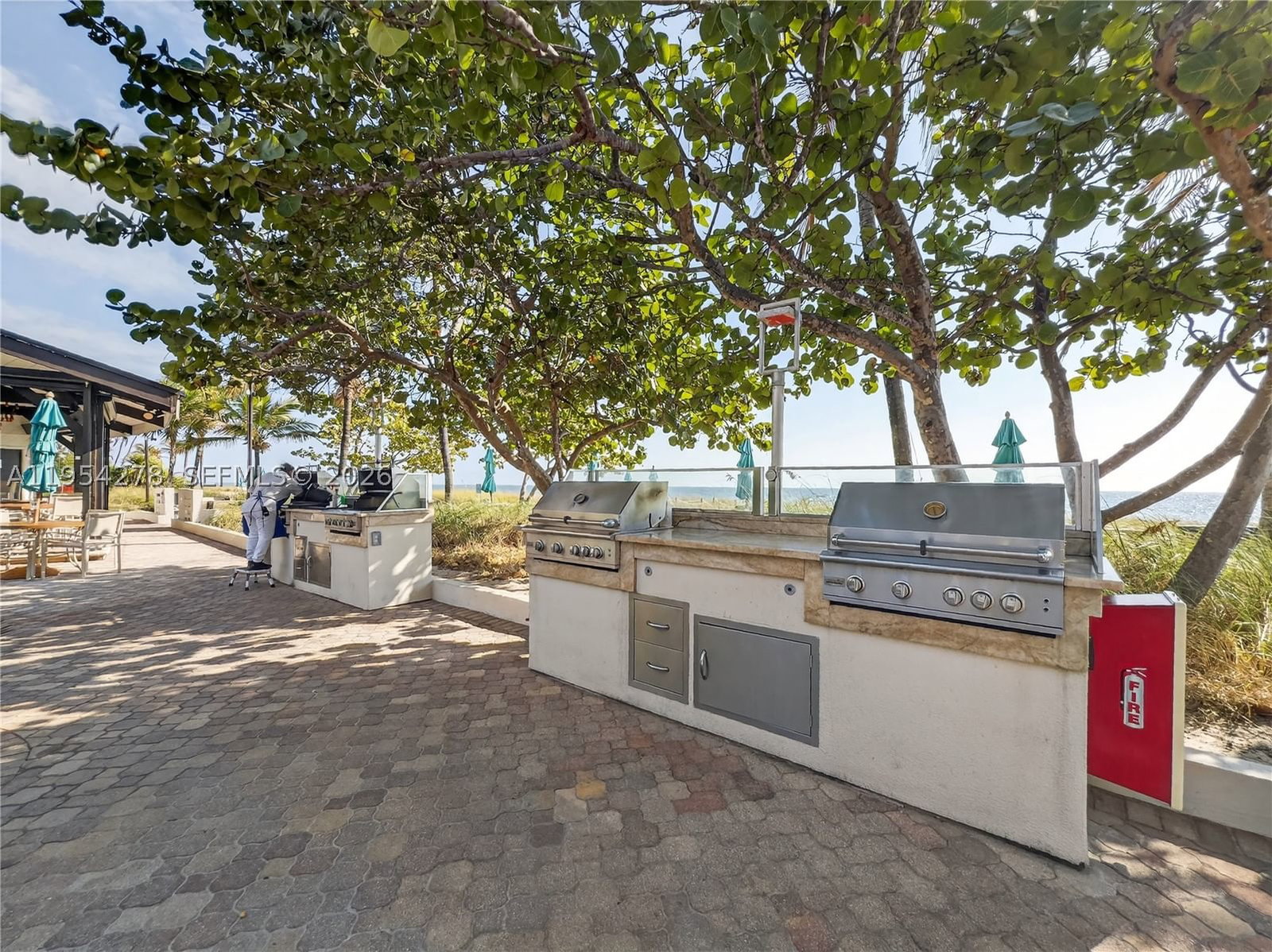 Real estate property located at 5000 Ocean Blvd #1006, Broward, Sea Ranch Club B Condo, Lauderdale By The Sea, FL