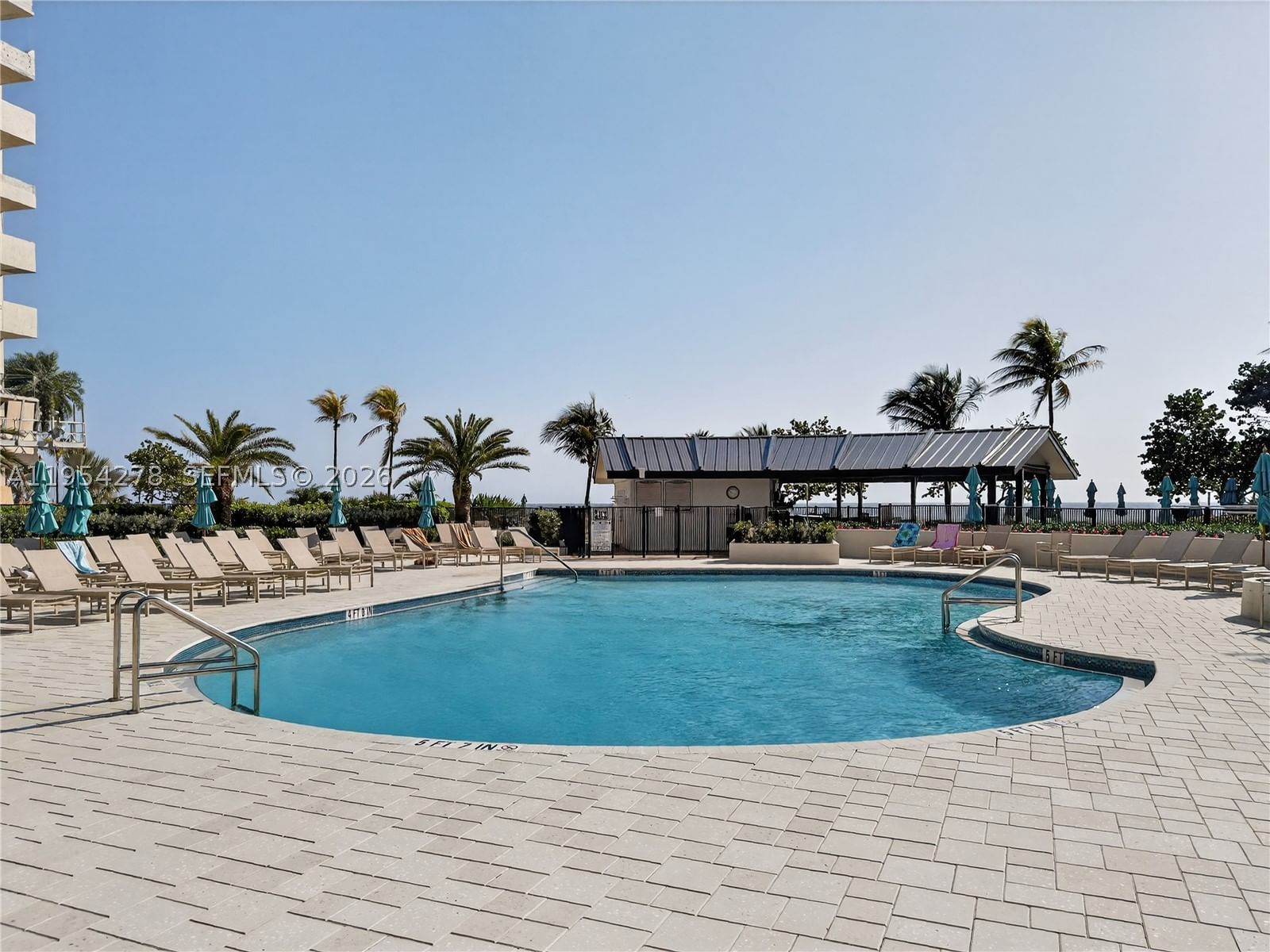 Real estate property located at 5000 Ocean Blvd #1006, Broward, Sea Ranch Club B Condo, Lauderdale By The Sea, FL
