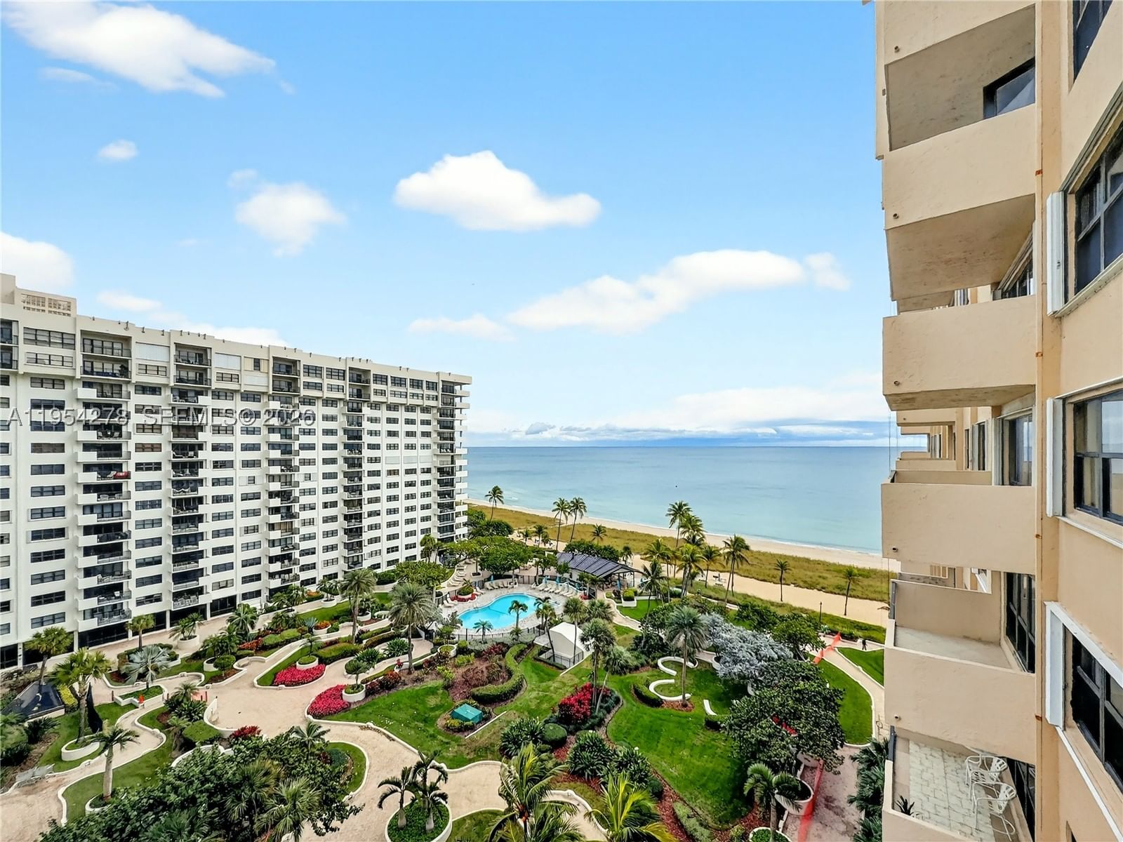 Real estate property located at 5000 Ocean Blvd #1006, Broward, Sea Ranch Club B Condo, Lauderdale By The Sea, FL
