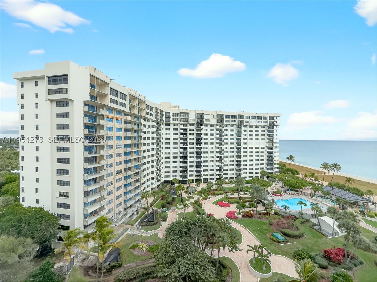 Real estate property located at 5000 Ocean Blvd #1006, Broward, Sea Ranch Club B Condo, Lauderdale By The Sea, FL