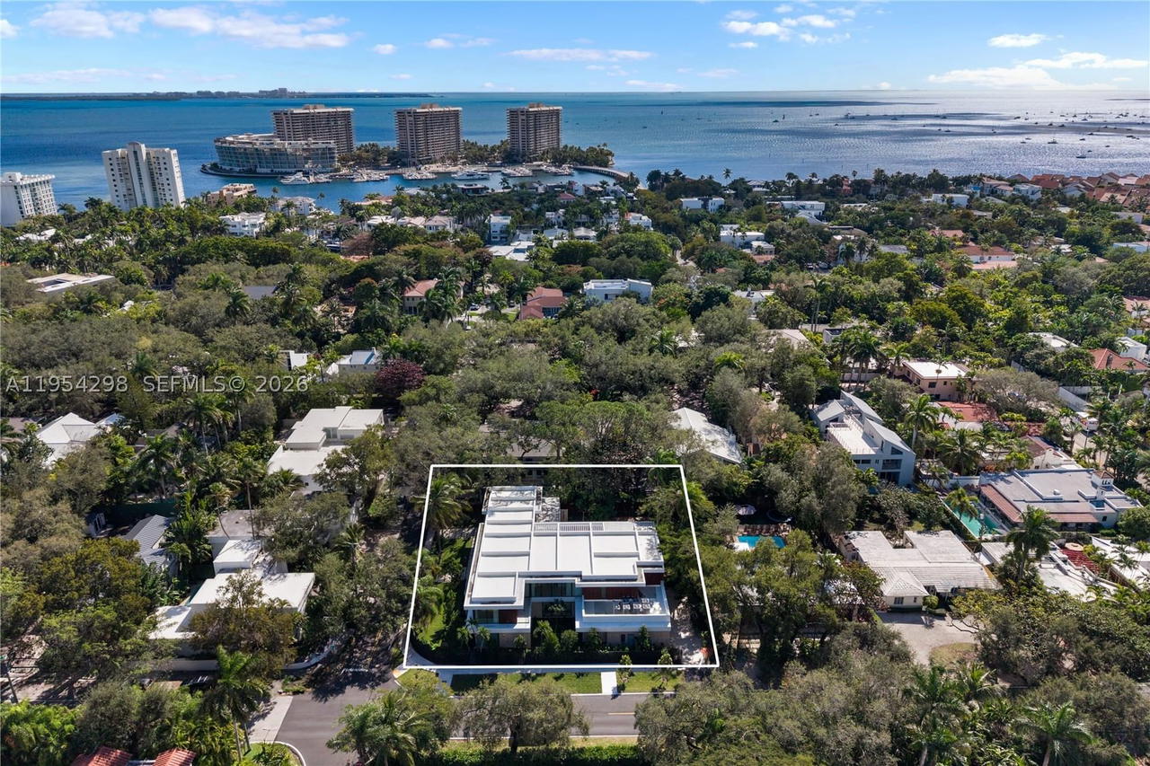 Real estate property located at 3210 Coacoochee St, Miami-dade, Sunshine Fruits Co, Miami, FL