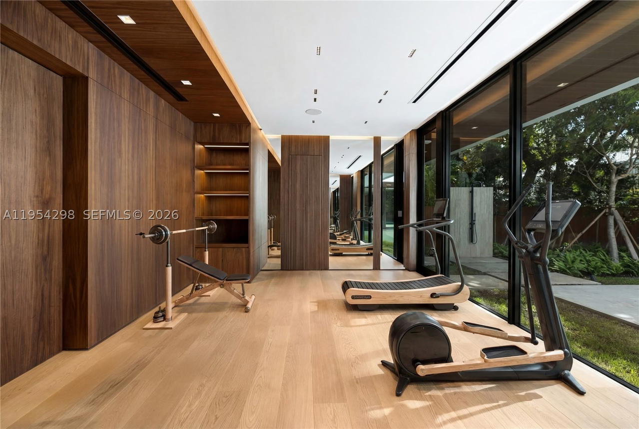Real estate property located at 3210 Coacoochee St, Miami-dade, Sunshine Fruits Co, Miami, FL