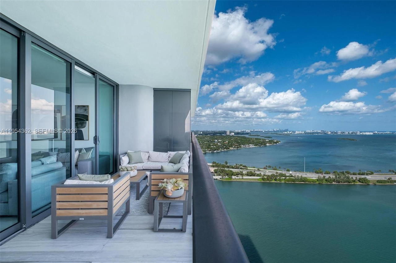 Real estate property located at 3131 7th Ave #3605, Miami-dade, One Paraiso Condo, Miami, FL