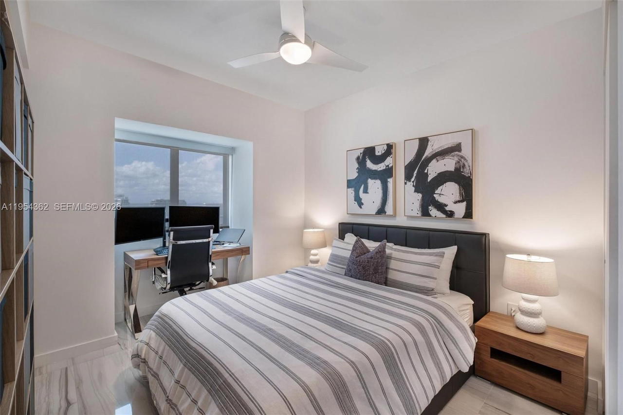 Real estate property located at 3131 7th Ave #3605, Miami-dade, One Paraiso Condo, Miami, FL